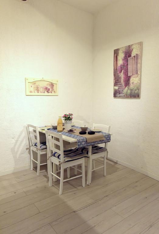 דירות ניס Great Flat In The Old Town Up To 4 מראה חיצוני תמונה